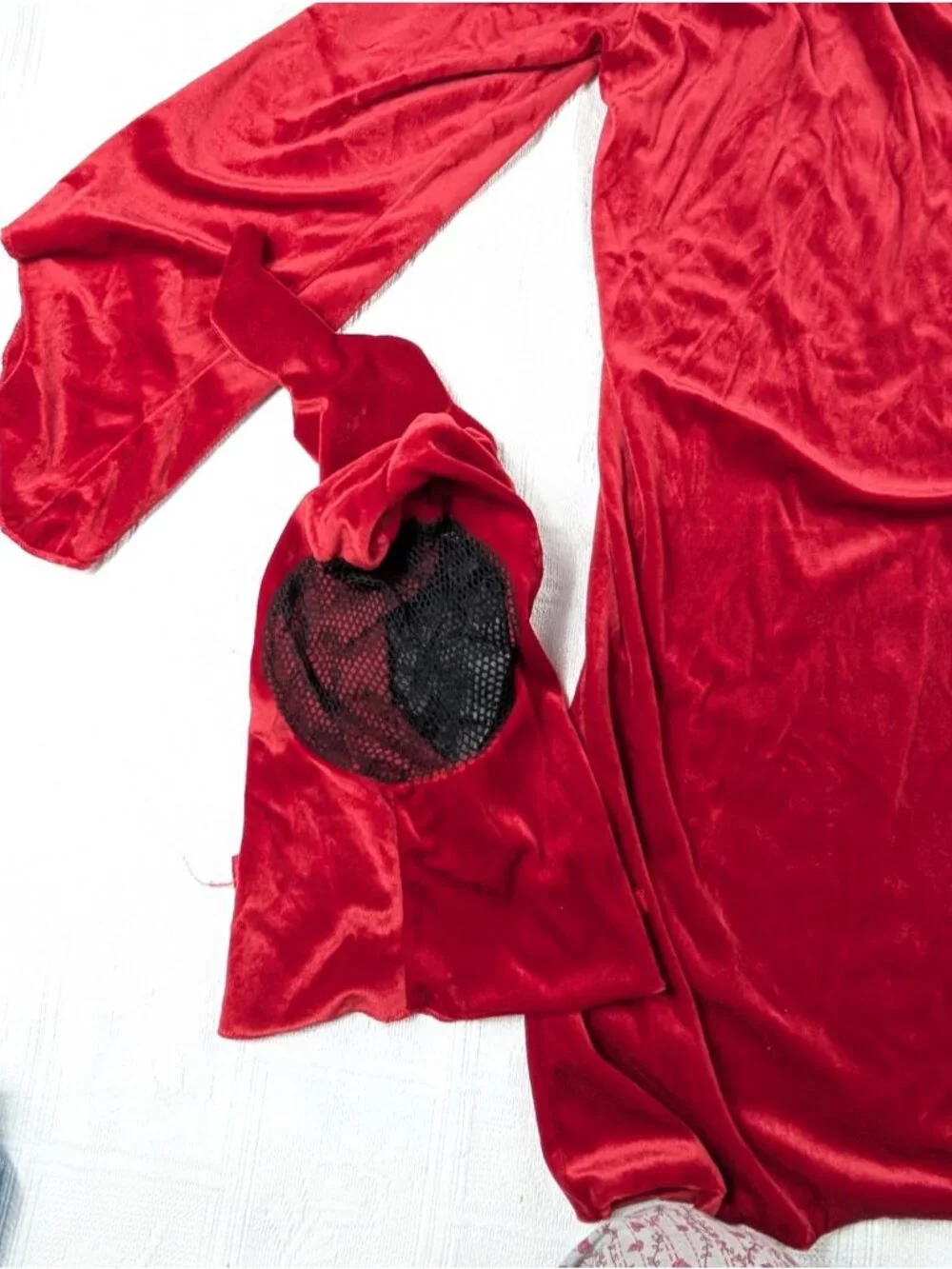 Disguise Halloween Costume Size 7-10 wizard Hooded covered Velvet Red - Picture 3 of 11